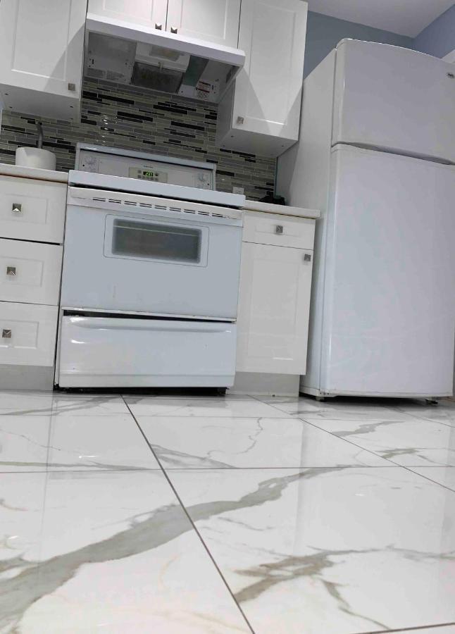 Private Comfy Apartment In 몬트리올 외부 사진